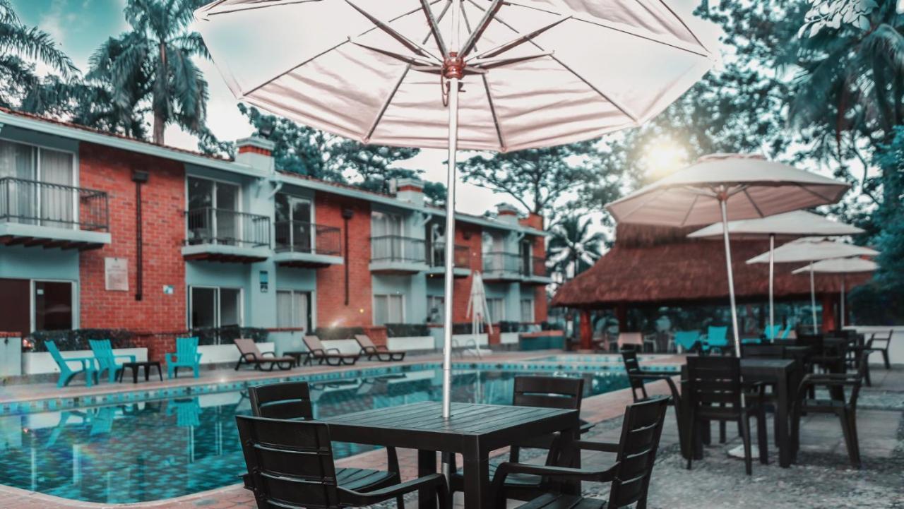 Hotel Y Restaurante Meson Del Gitano Caucasia Exteriör bild